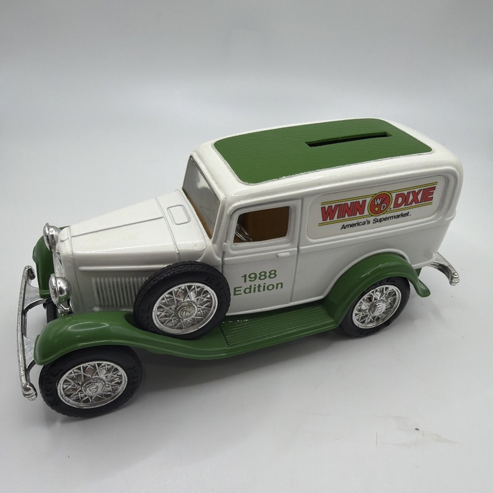 VTG ERTL 1932 Ford Delivery Van Green & White Winn Dixie Bank 1/25 Scale DieCast